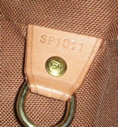 lv的包包怎么辨别真假,lv包包辨别左粗右细