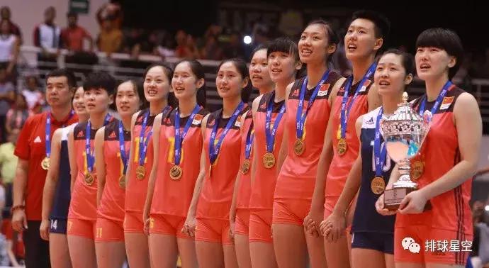 回顾中国女排辉煌历史2016年,中国女排的辉煌与遗憾作文