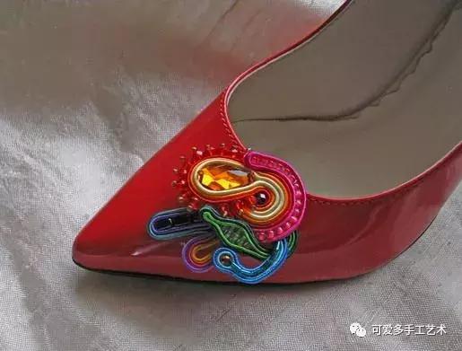 谁说鞋子脏了就要扔,怎样让旧鞋子焕然一新