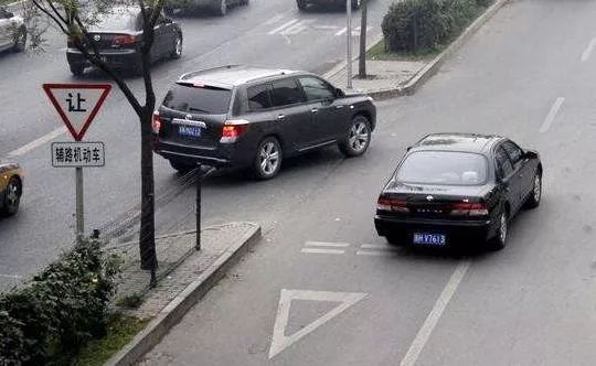 追尾了当时没拍照怎么处理,追尾了怎么办