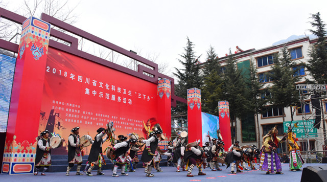 文化科技卫生三下乡专项实践活动,2019年驿城区文化卫生科技三下乡