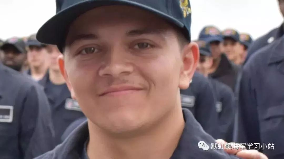 看小兵Peter是如何在巡洋舰上*猫猫躲**的！