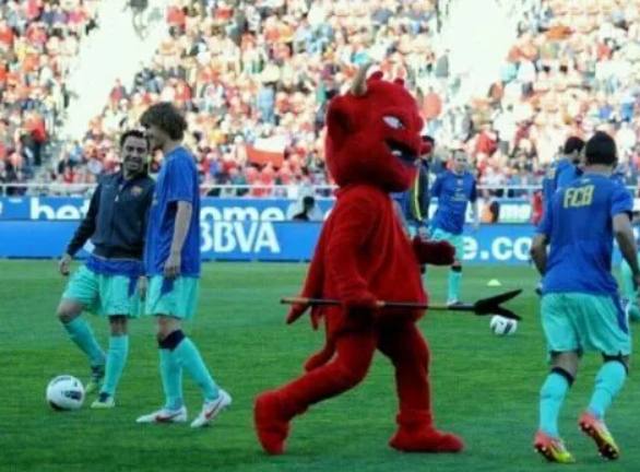 莱比锡新球衣,莱比锡22-23黑色球衣