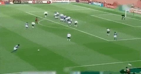 难说再见足球,足球精灵罗纳尔迪尼奥过人集锦