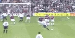 足球技术最好的球星,各个足球球星招牌绝技