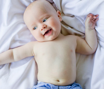 1岁宝感冒睡觉出汗怎么回事,1岁3个月宝宝晚上睡觉出汗