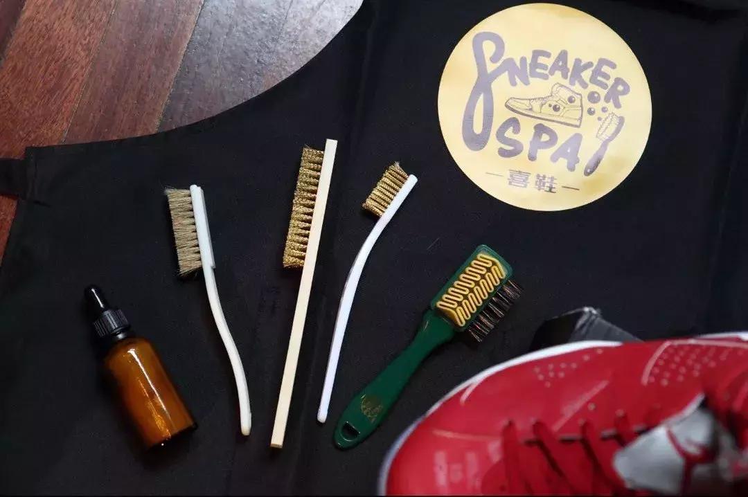 闪电鞋曝光！国内首家sneaker清洗保养专门店登入上海！