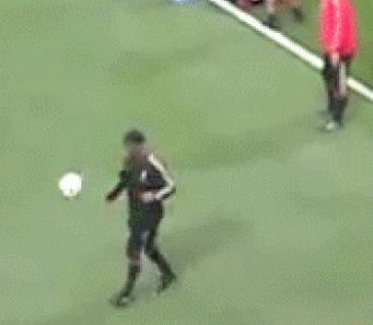 退役多年小罗依然天赋异禀,小罗为什么那么年轻就退役了