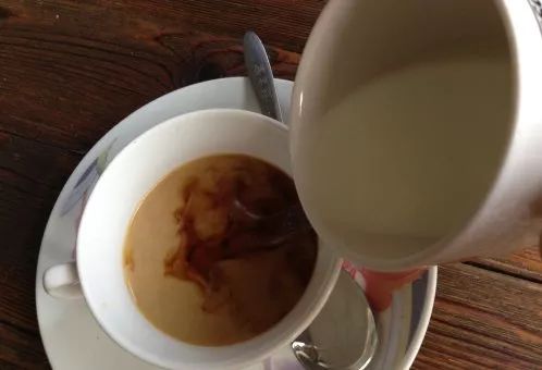 星巴克是星爸爸还是星妈妈,星爸爸和星巴克有关系么