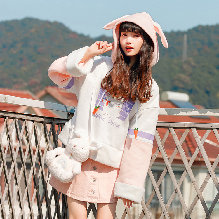 春季新款时尚减龄卫衣女,秋冬必备减龄卫衣