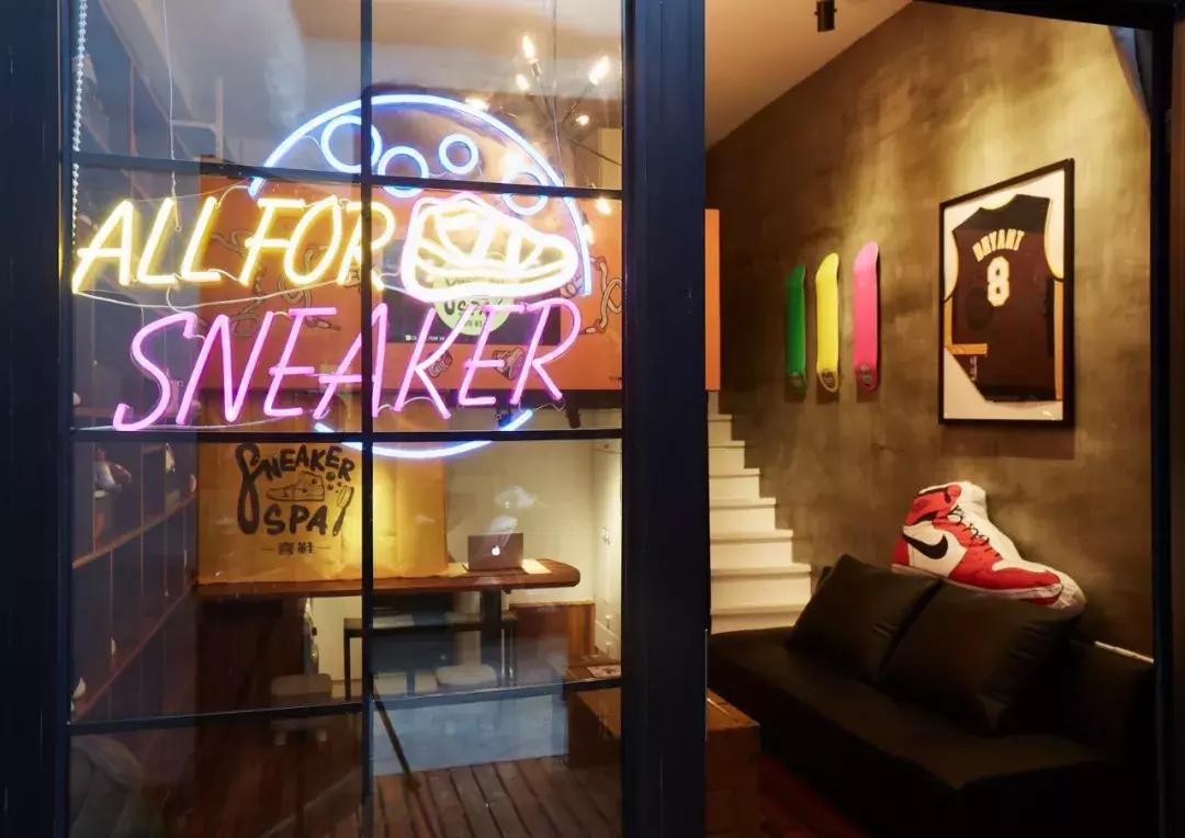 闪电鞋曝光！国内首家sneaker清洗保养专门店登入上海！
