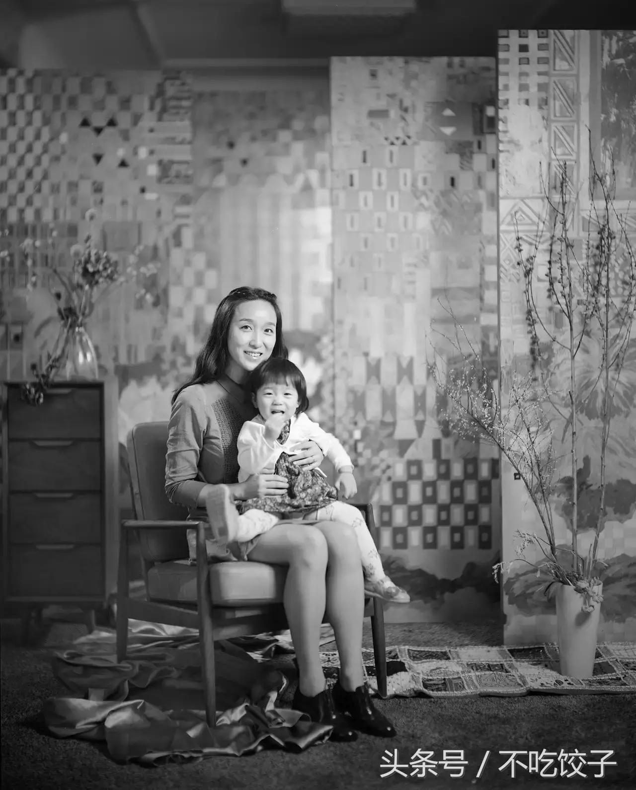 一天只能出2张照片，一张照片要2万，却可以传承100年