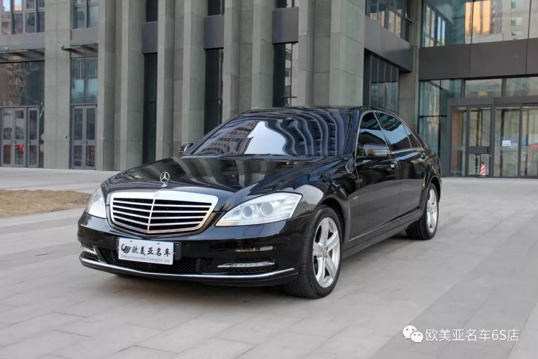 40万奔驰中型轿车哪款最好,45万的奔驰轿车