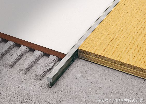 墙板和地砖的缝隙怎么处理,遇到地砖空鼓怎么修