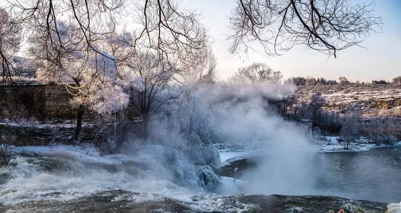 寒气席卷、叶汽成霜……陕西6处大美雾凇奇景上线！