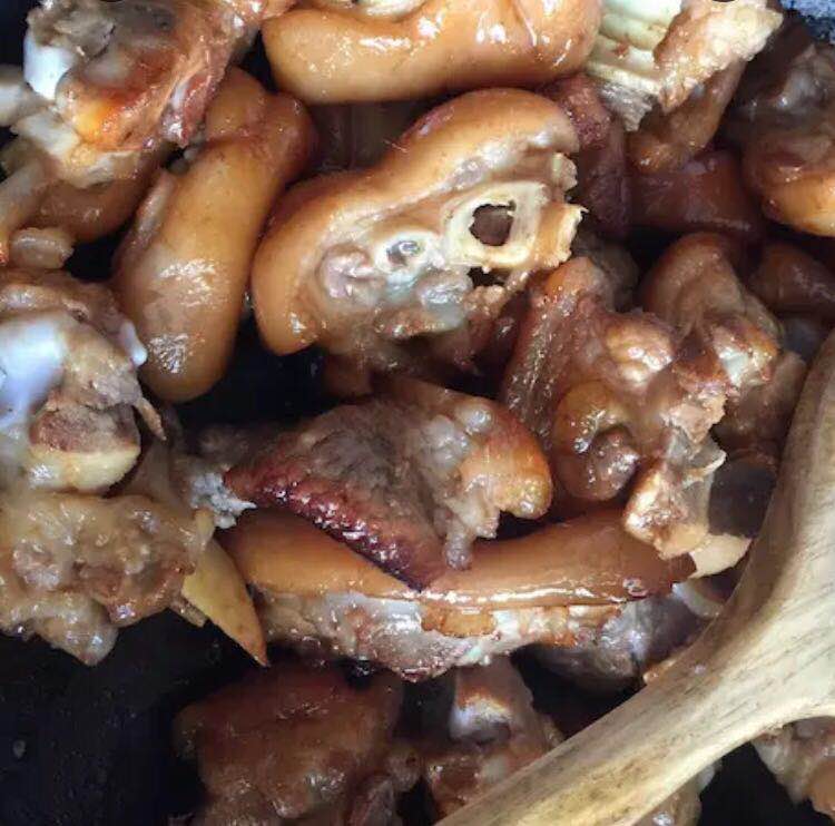 红烧猪蹄去腥,红烧猪蹄怎么才能入味