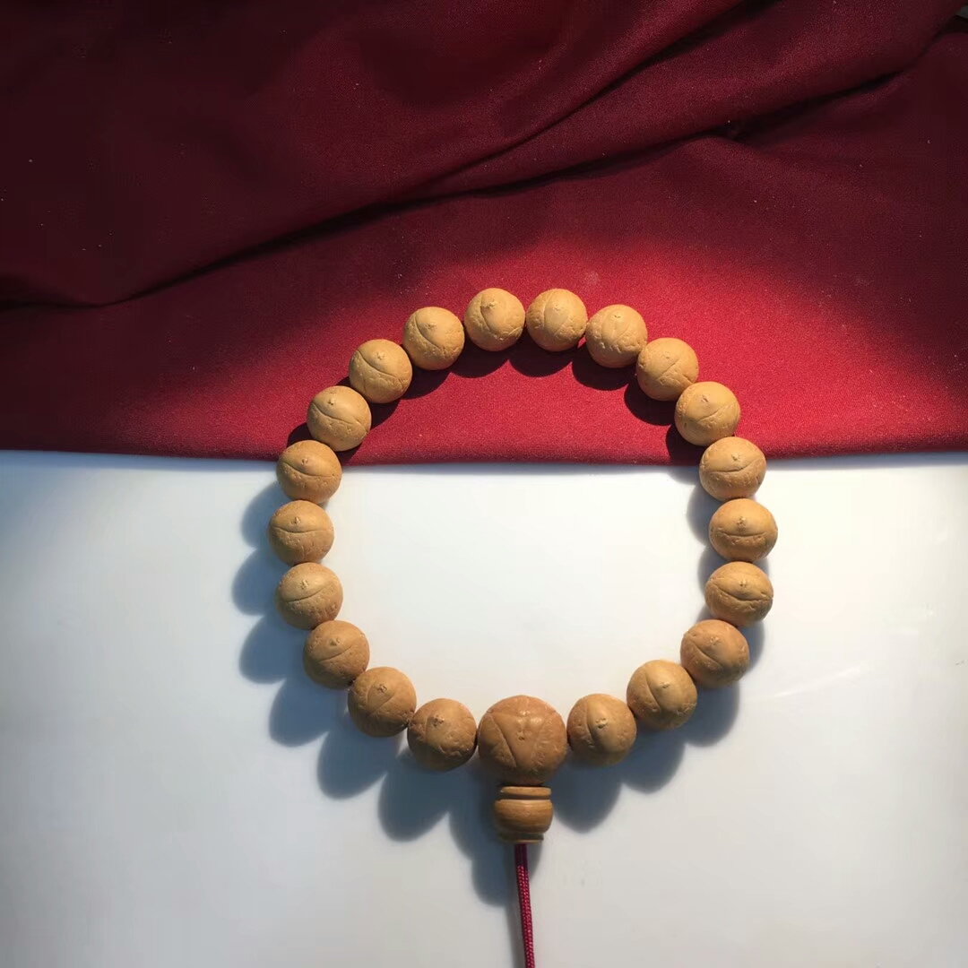 凤眼菩提手串怎么戴才好看,凤眼菩提怎么戴在手上