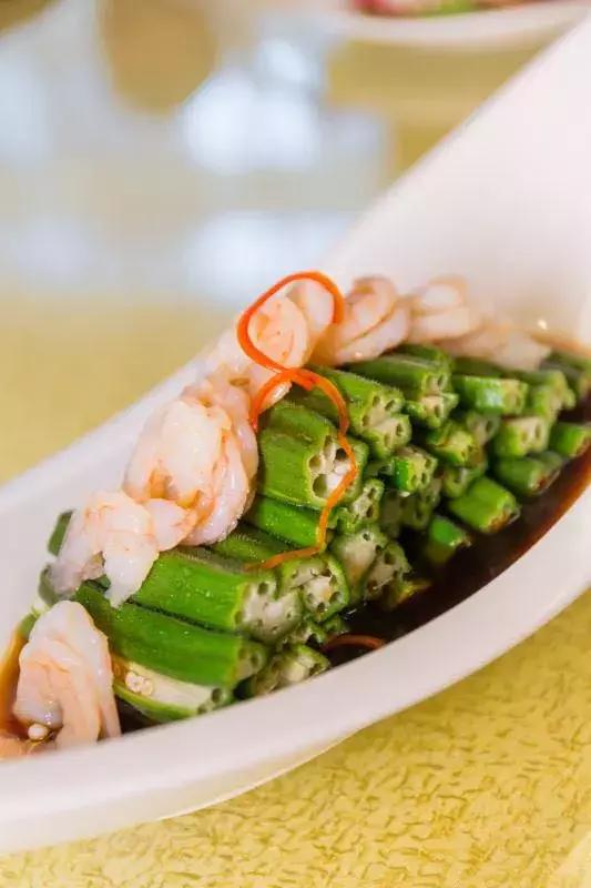 四星级酒店五个人吃年夜饭多少钱,酒店年夜饭套餐