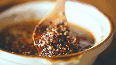 煮面吃面的误区你“踩”过吗？教你一道正宗的麻辣小面！