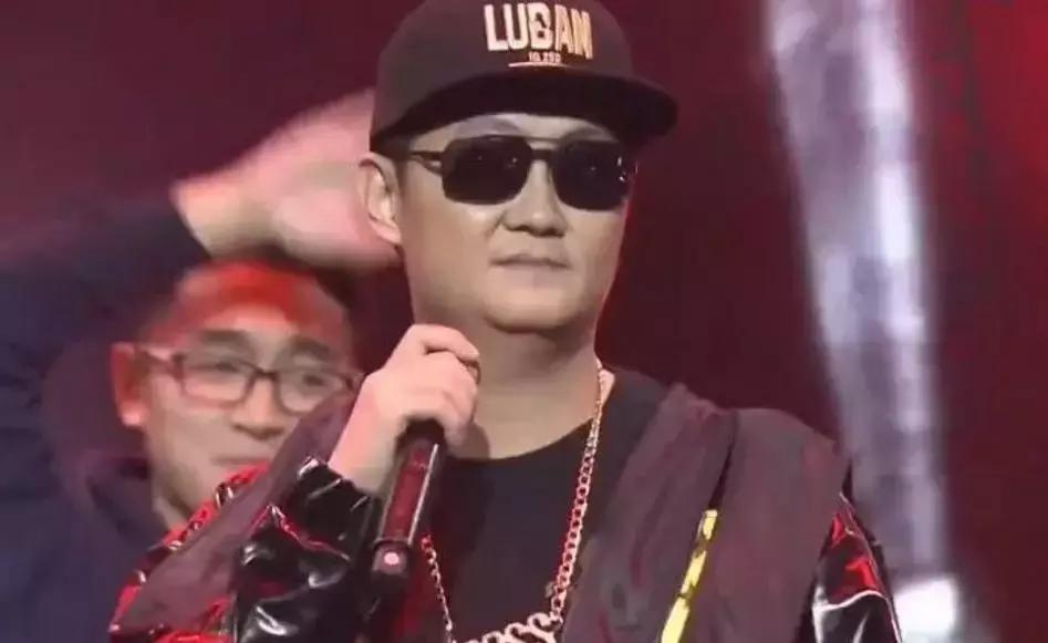 单人年会创意节目简单易学完整版,年会节目创意2021新节目男女混合