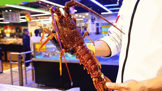 在超市里吃海鲜,在超市里面吃饭吃海鲜