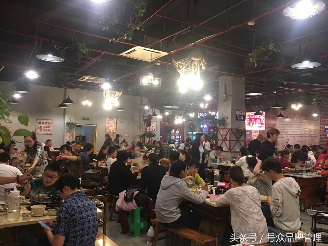 小郡肝串串香加盟品牌大战在即，谁能拔得头筹