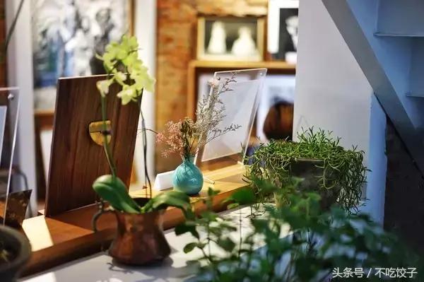 一天只能出2张照片，一张照片要2万，却可以传承100年