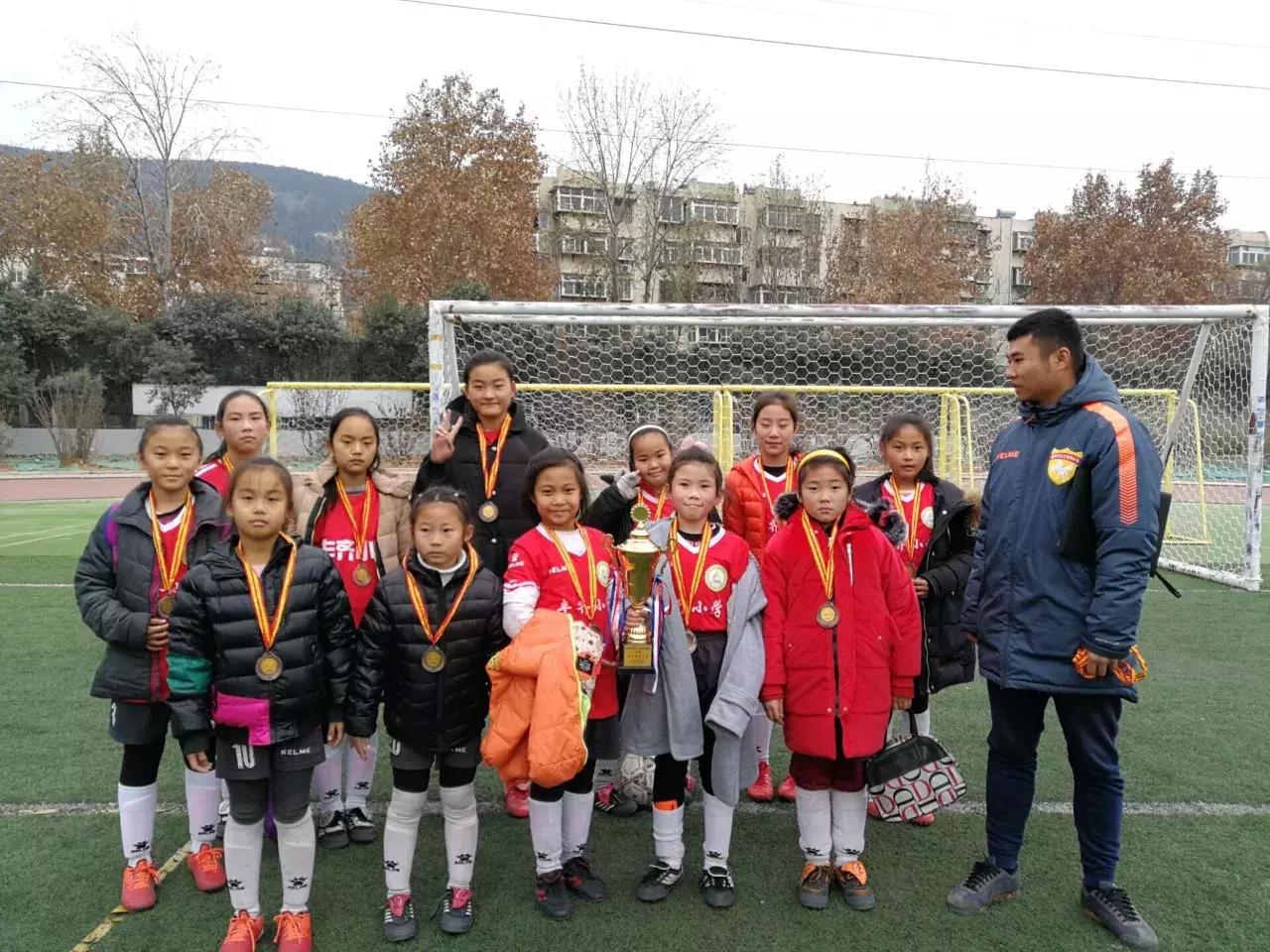 校园足球成为新名片,足球小将新秀崛起自创人物