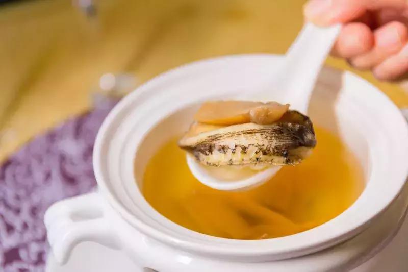 四星级酒店五个人吃年夜饭多少钱,酒店年夜饭套餐