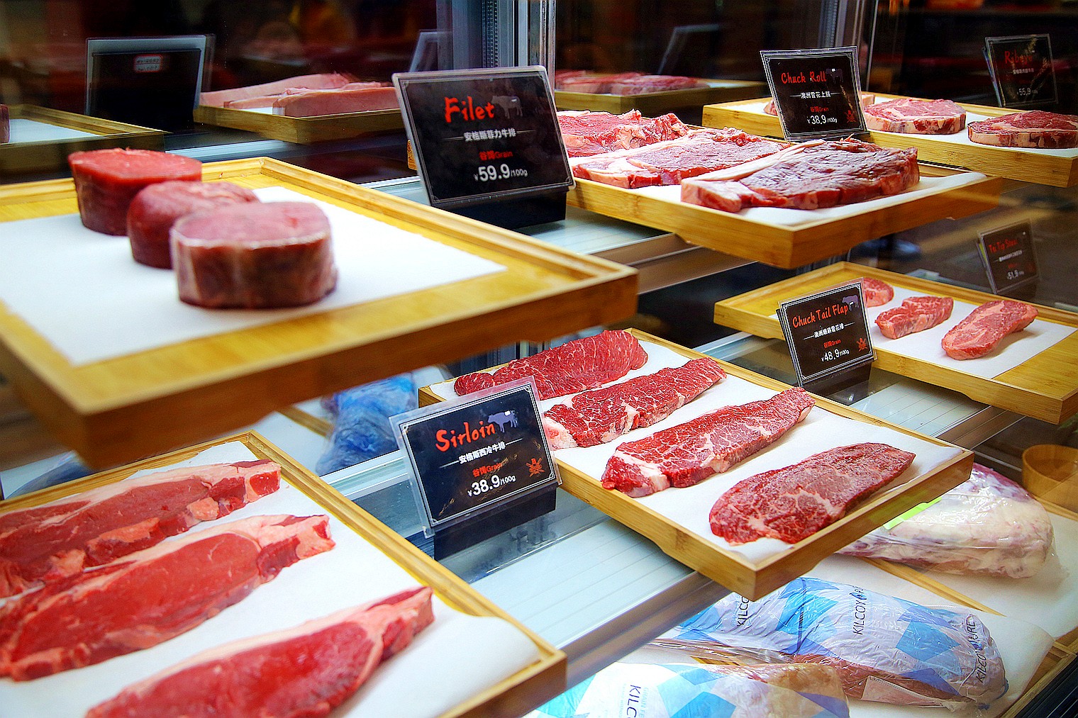 在超市里吃海鲜,在超市里面吃饭吃海鲜