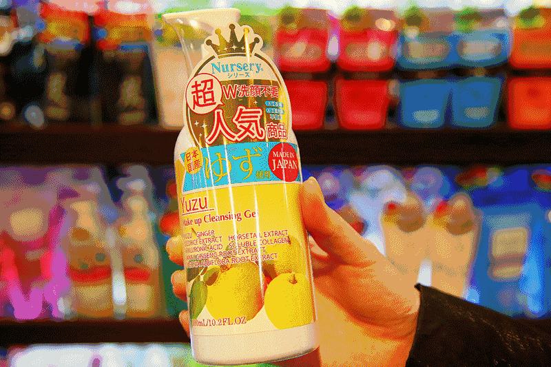 在超市里吃海鲜,在超市里面吃饭吃海鲜