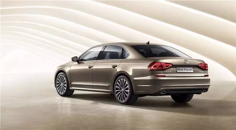 上海大众全新帕萨特试驾,最新款一汽大众帕萨特试驾