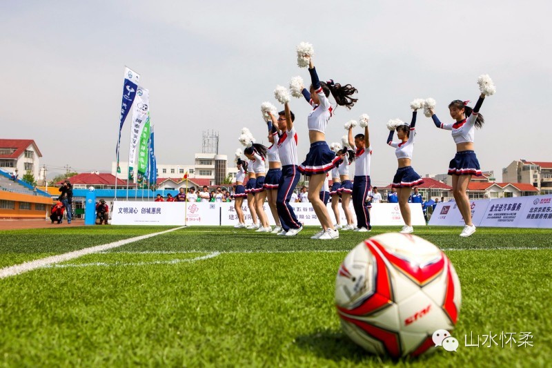 你就是球星绿茵场上呼喊着你的名字2016中科合成油怀柔首届业余足球超级联赛火热开赛，快来看看谁来了！