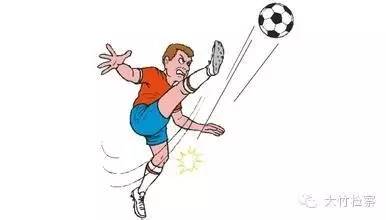 第35期图说：检察官“男神”----足球场上的英姿
