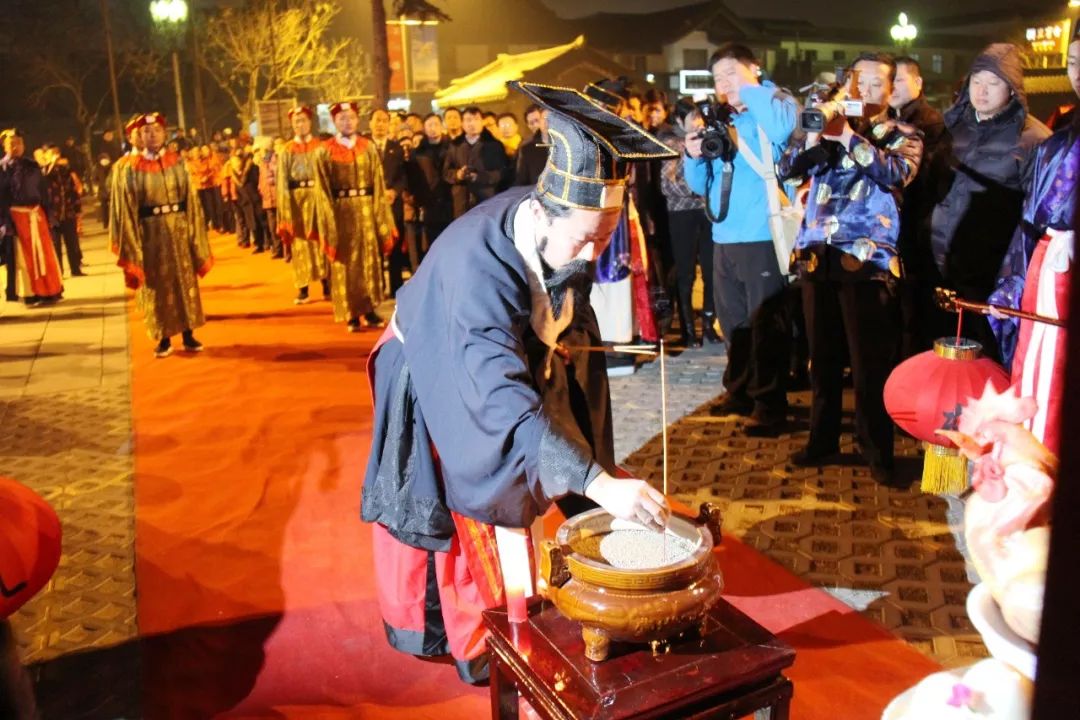 天下第一府孔府在哪里,天下第一家孔府视频