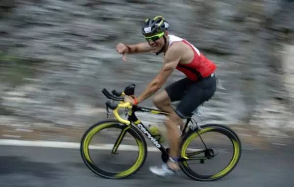 他们是足球狂魔，更是跑步达人！