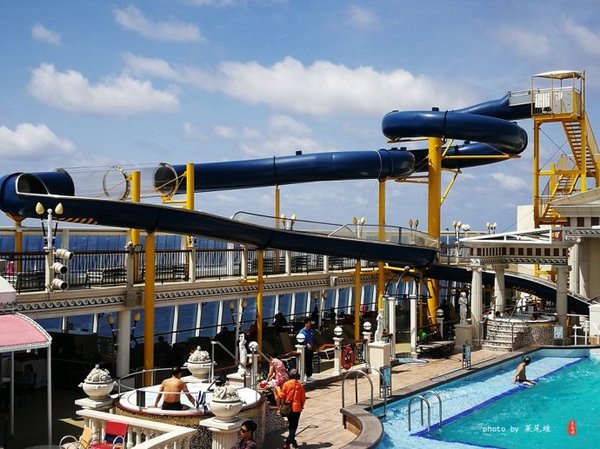 珊瑚海日本,陪你去看海底世界