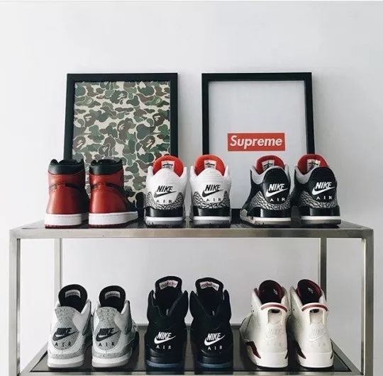 “后来才知道，她为什么送了我一双绿色的NikeSB”