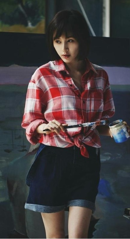 高圆圆和杨幂同穿绿色的裙子,杨幂高圆圆穿毛衣