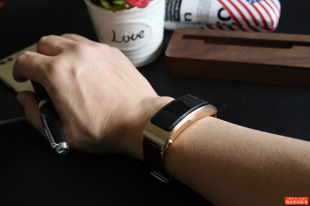 华为手环b3时尚版,华为手环b3与华为手机连接