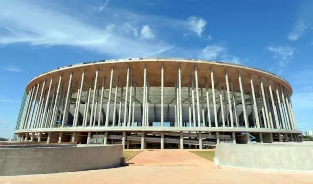 如果给足球场来个选美这些地儿你踢掉哪个？