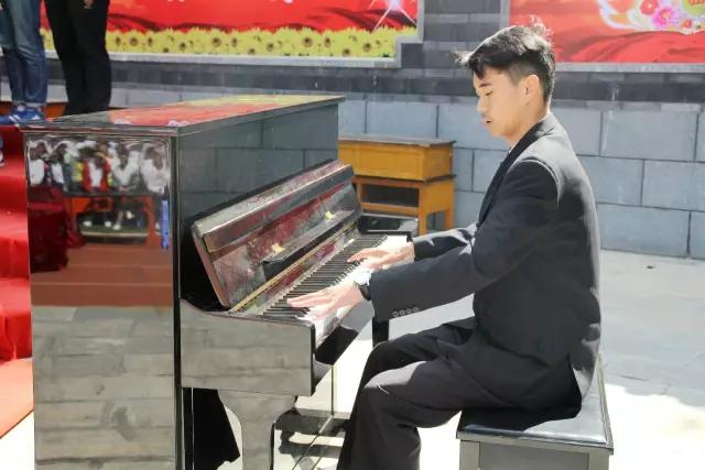 昨天，丽江这所学校激情四溢、尖叫连连，在干啥？