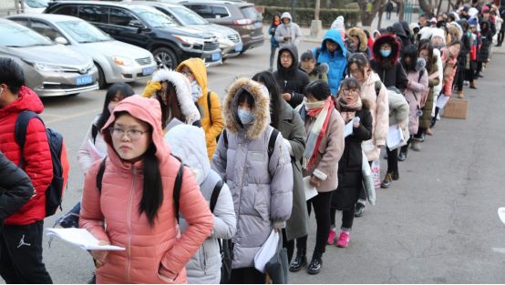 这一波史诗级大片又双叒来了！今年上演：狗年不挂！