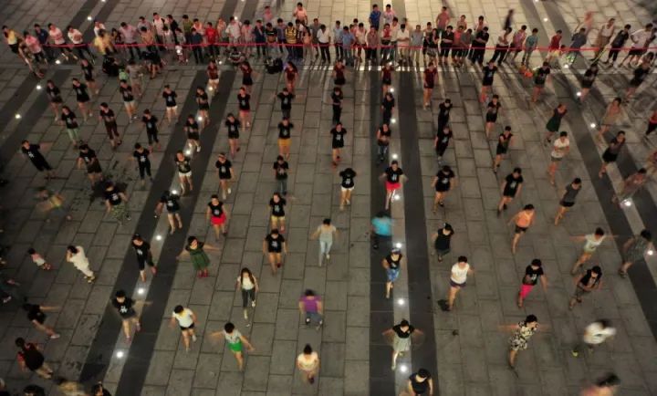 秦皇岛广场舞,现在广场舞怎么越来越难了