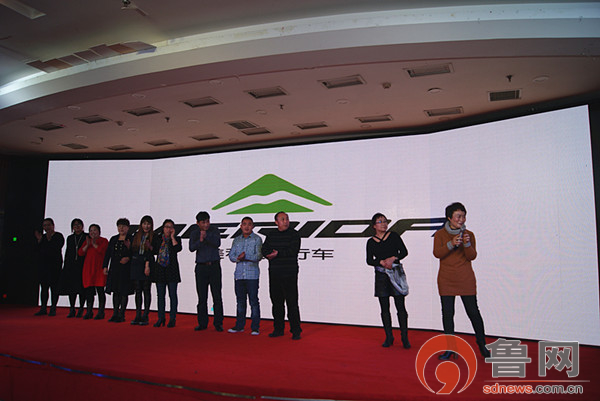 鍗庤禌婧㈢編,涓鐗硅喅鑱婂煄骞翠細