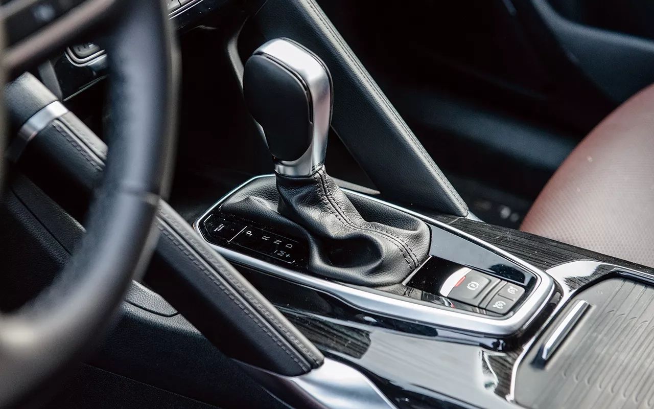 沉浸式体验雷诺科雷傲试驾,雷诺科雷傲试驾老司机