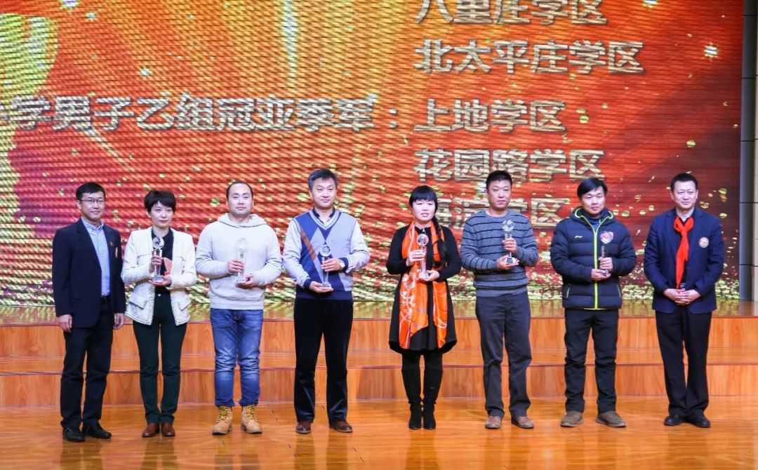 青少年足球特色学校满天星训练营,全国青少年足球训练培训基地