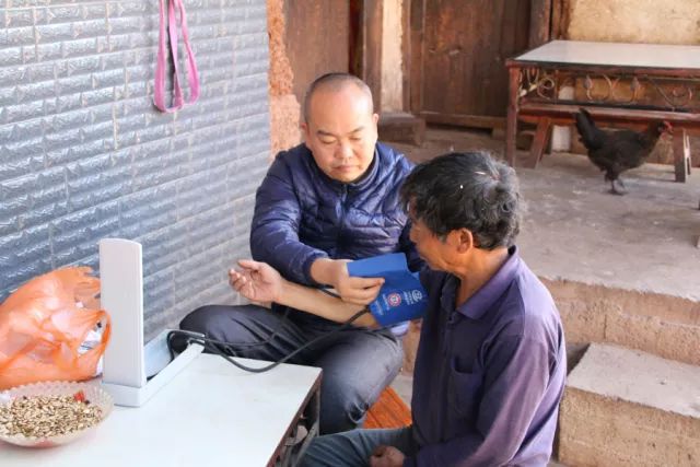 健康扶贫为精准脱贫提供健康保障,乡镇卫生院健康扶贫的具体措施