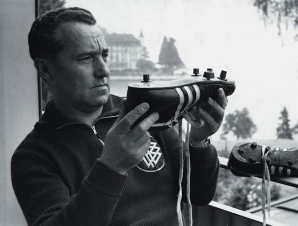 豆瓣日记:谁能继承元首的反坦克黑科技——Adidas与Puma的决裂史