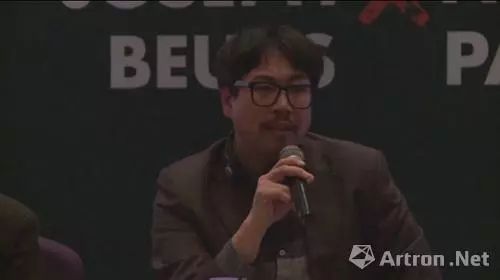 白南准与博伊斯,白南准向博伊斯致敬